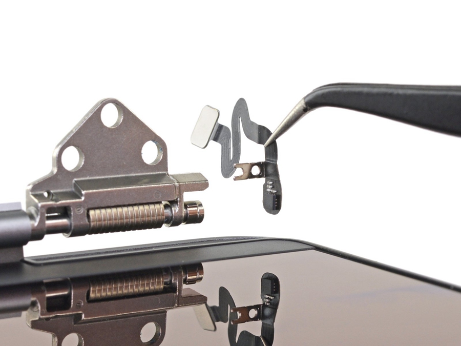 苹果16英寸MacBook Pro隐藏新传感器？iFixit拆解遗漏的关键细节 角度传感器与风扇控制系统的深度解析